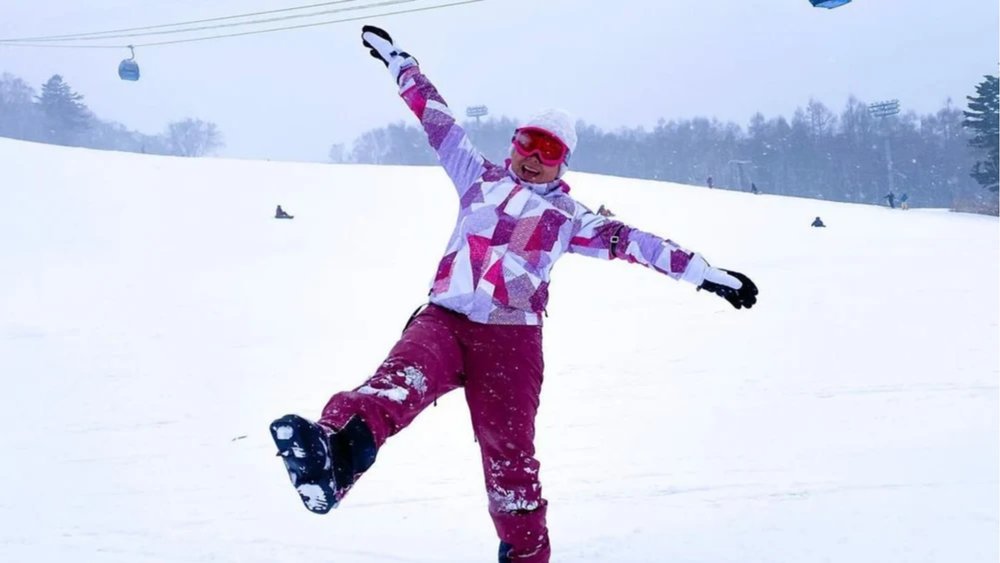 Send it on a budget at Sapporo Teine Ski Resort. Image credit @gabrielakawasaki on Instagram