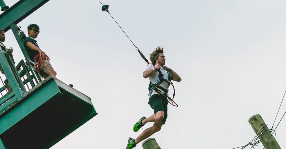 Trải Nghiệm Nhảy Bungy Ở Công Viên Mega Adventure ở Singapore