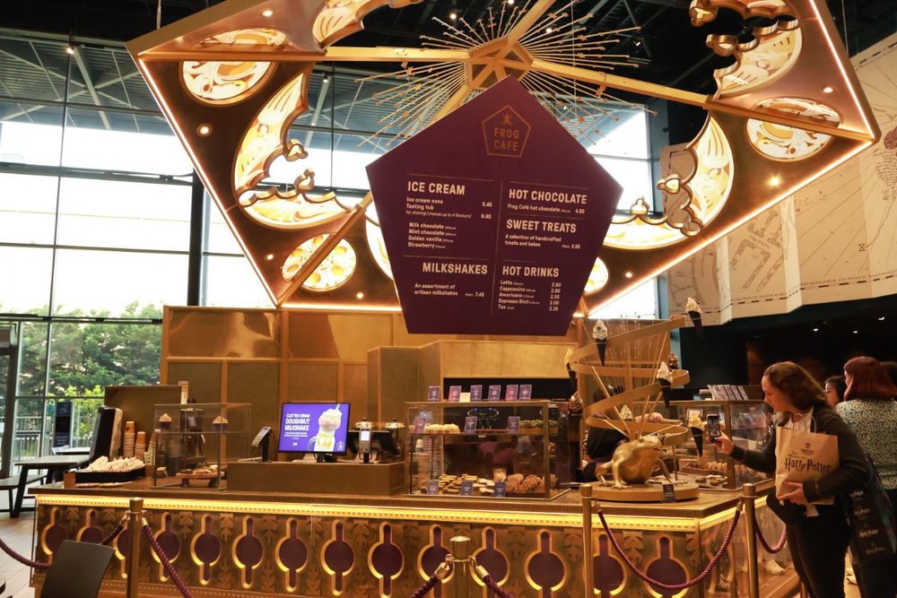 Warner bros. harry potter Chocolate Frog Cafe