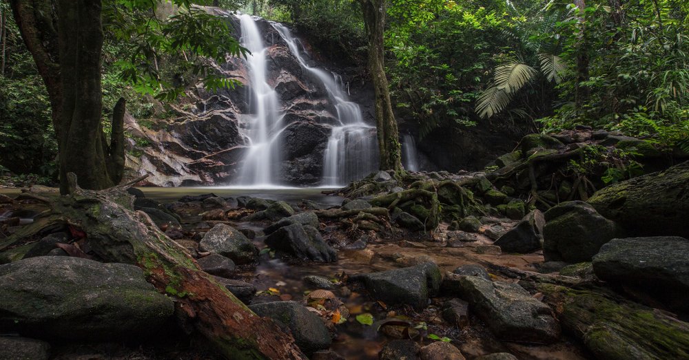 Thác Nước Rừng Nhiệt Đới Kanching