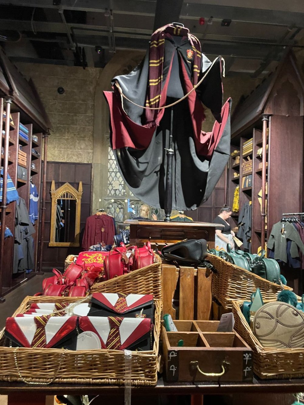 warner bros. harry potter london shop