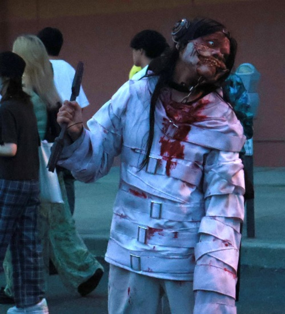 USJ 2024 zombie　2023年「ストリート・ゾンビ」の様子