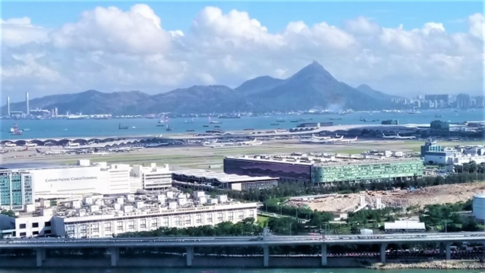  HK 香港国際空港