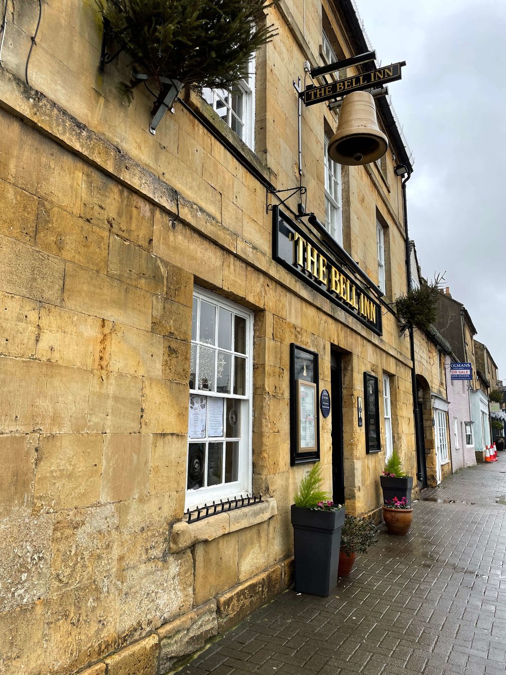 Cotswolds the bell inn