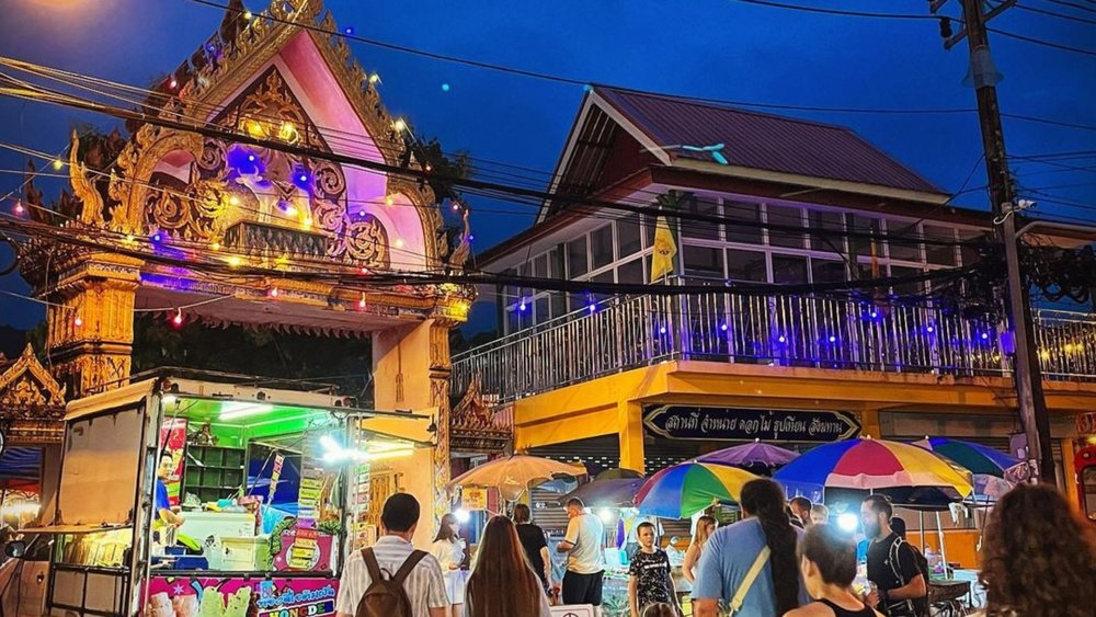 Step into the Kata Night Market, where culinary delights await. Credits: @sarabethintallinn on Instagram