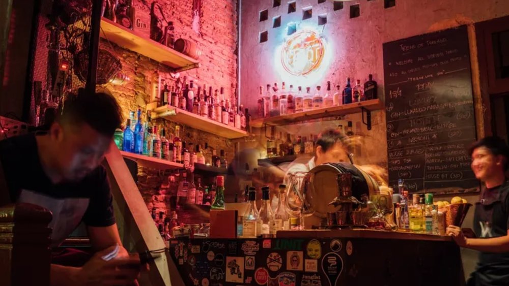 Let’s go on a nocturnal odyssey through Bangkok's dazzling nightlife!  Credits: Klook