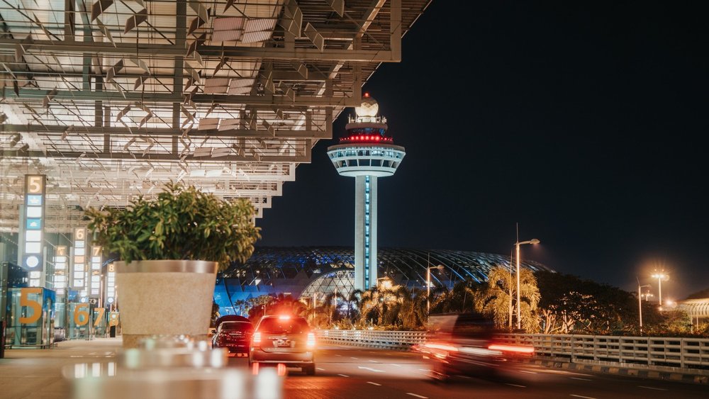 Your Singapore journey begins at Changi Airport Credits: shawnanggg on Unsplash