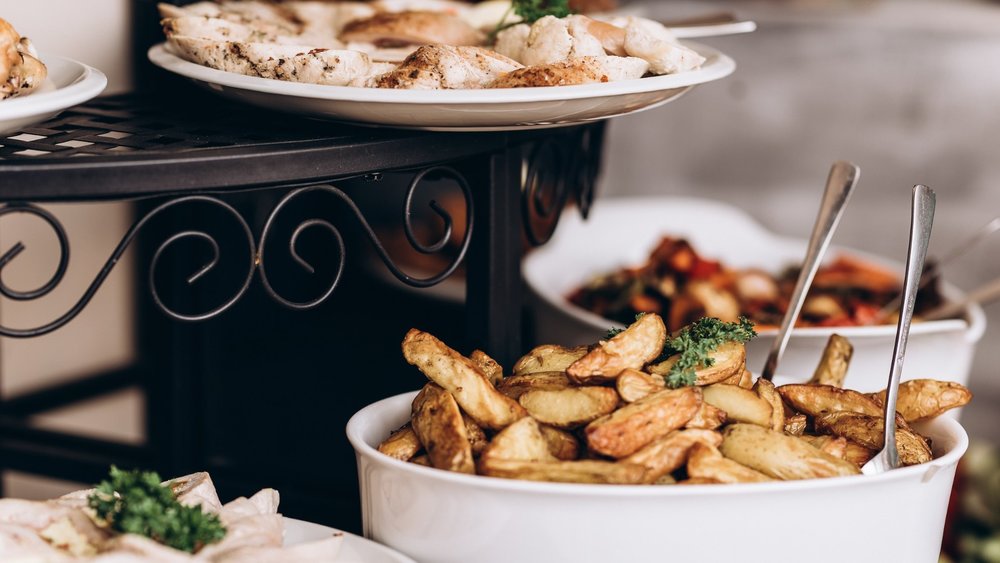 Enjoy a sumptuous meal at RISE  Credits: Victoria Priessnitz on Unsplash