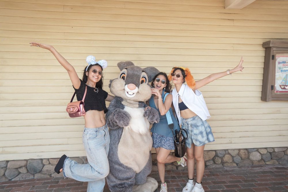 Tokyo DisneySea - Sheila Dara, Fita Anggriani, Adinda Thomas with Character
