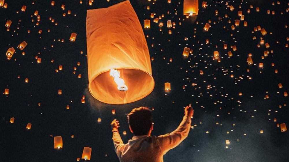 Bask under a sky full of lanterns to celebrate the Yi Peng Festival! Credits to @jmspht on Instagram