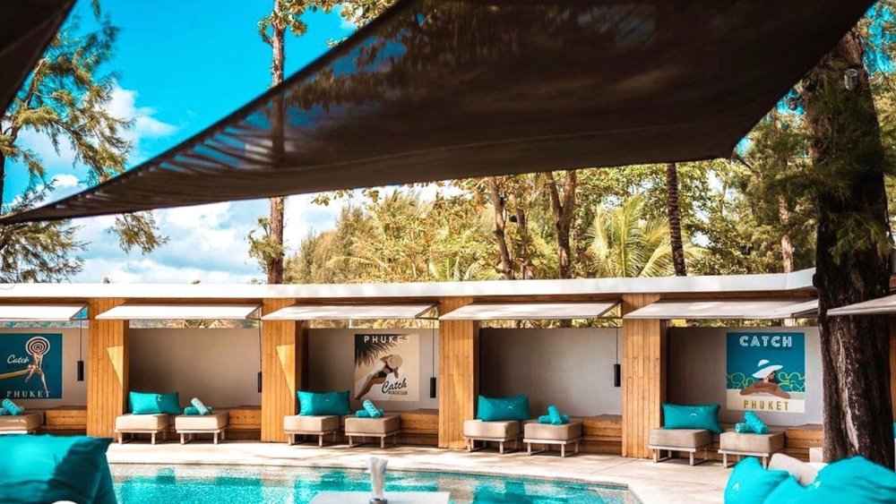 Grab some drinks and chill by the pool at Catch Beach Club. Credits to @catchbeachclub on Instagram