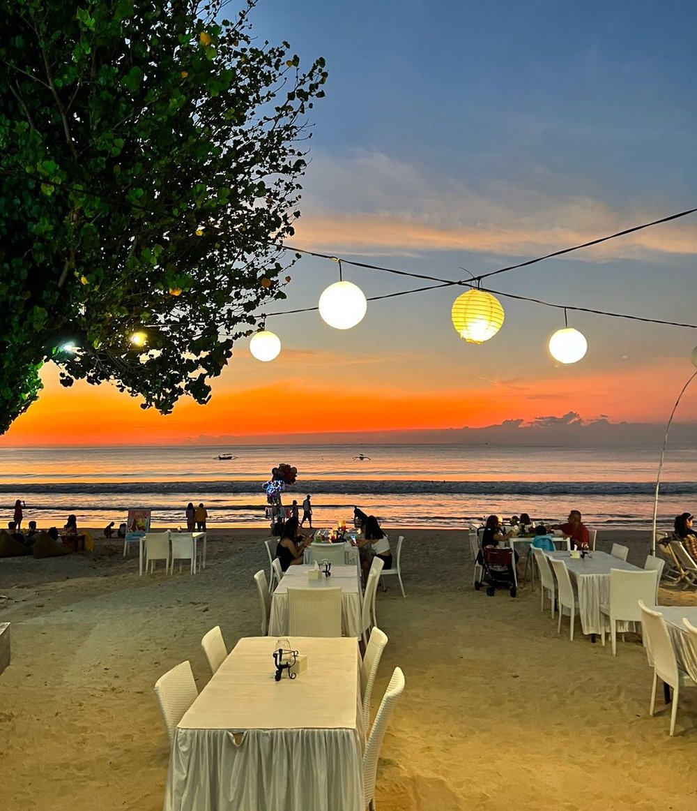Sunset seafood dinner at Jimbaran Beach