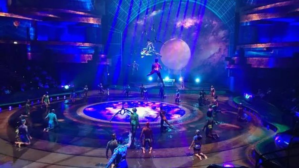 Watch the amazing La Perle by Dragone Show