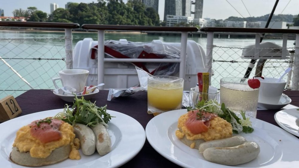 Dine on the luxury yacht with a city view is a must-experience! Image credits to Anthony