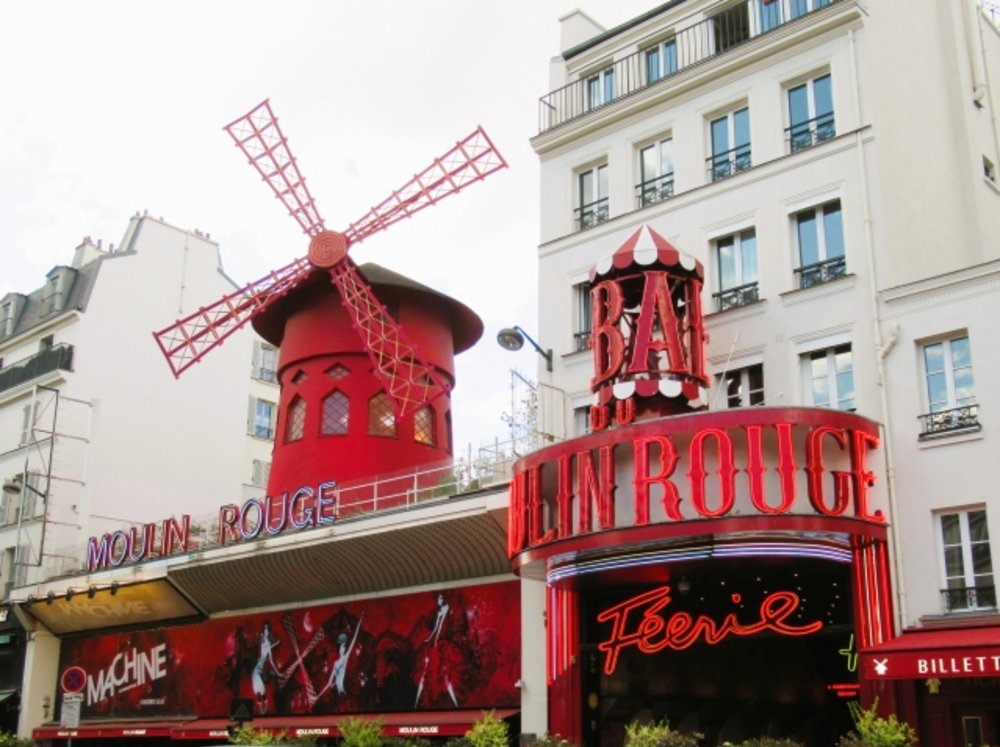 moulin rouge day time