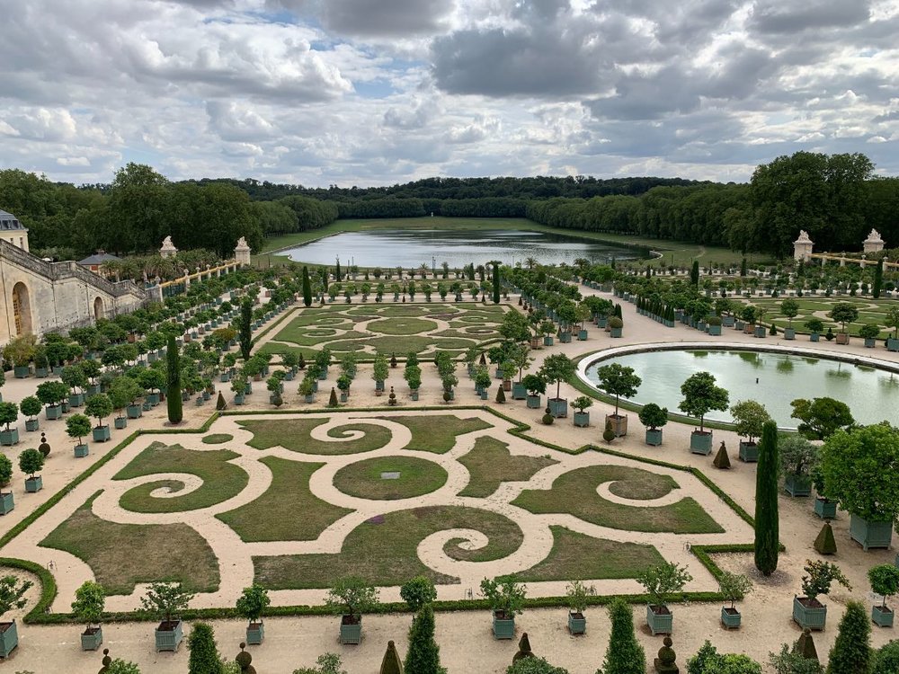 ヴェルサイユ宮殿　上空からの庭園