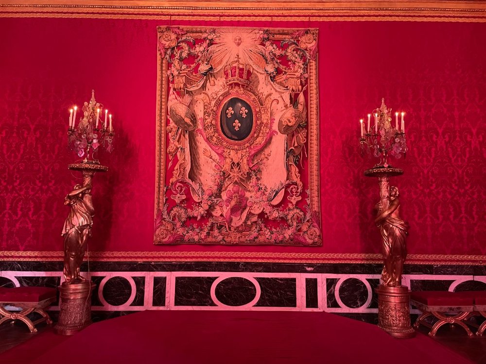 ヴェルサイユ宮殿　アポロの部屋（正面）