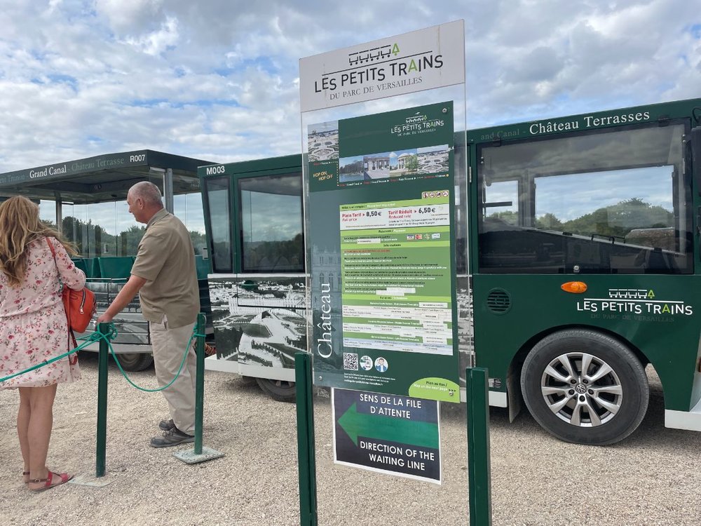 ヴェルサイユ宮殿　プチ・トラン（小さな電車）
