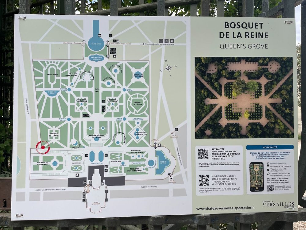 ヴェルサイユ宮殿　敷地内案内板