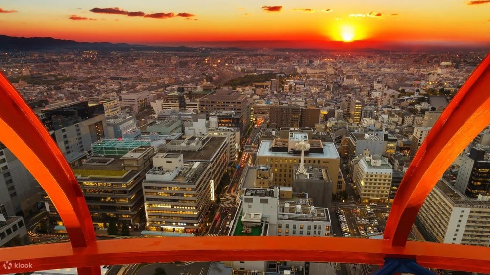 Kyoto Tower: Love in Every Direction