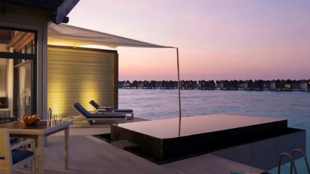 Movenpick Resort Kuredhivaru, Maldives
