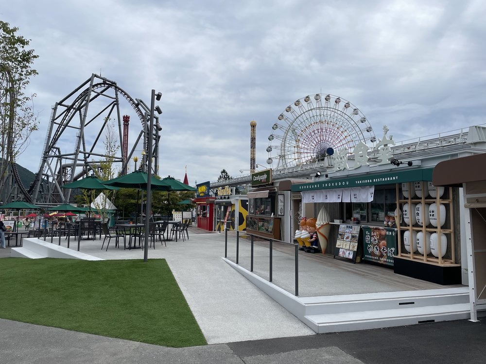food stalls and eating area in fuji-q highland