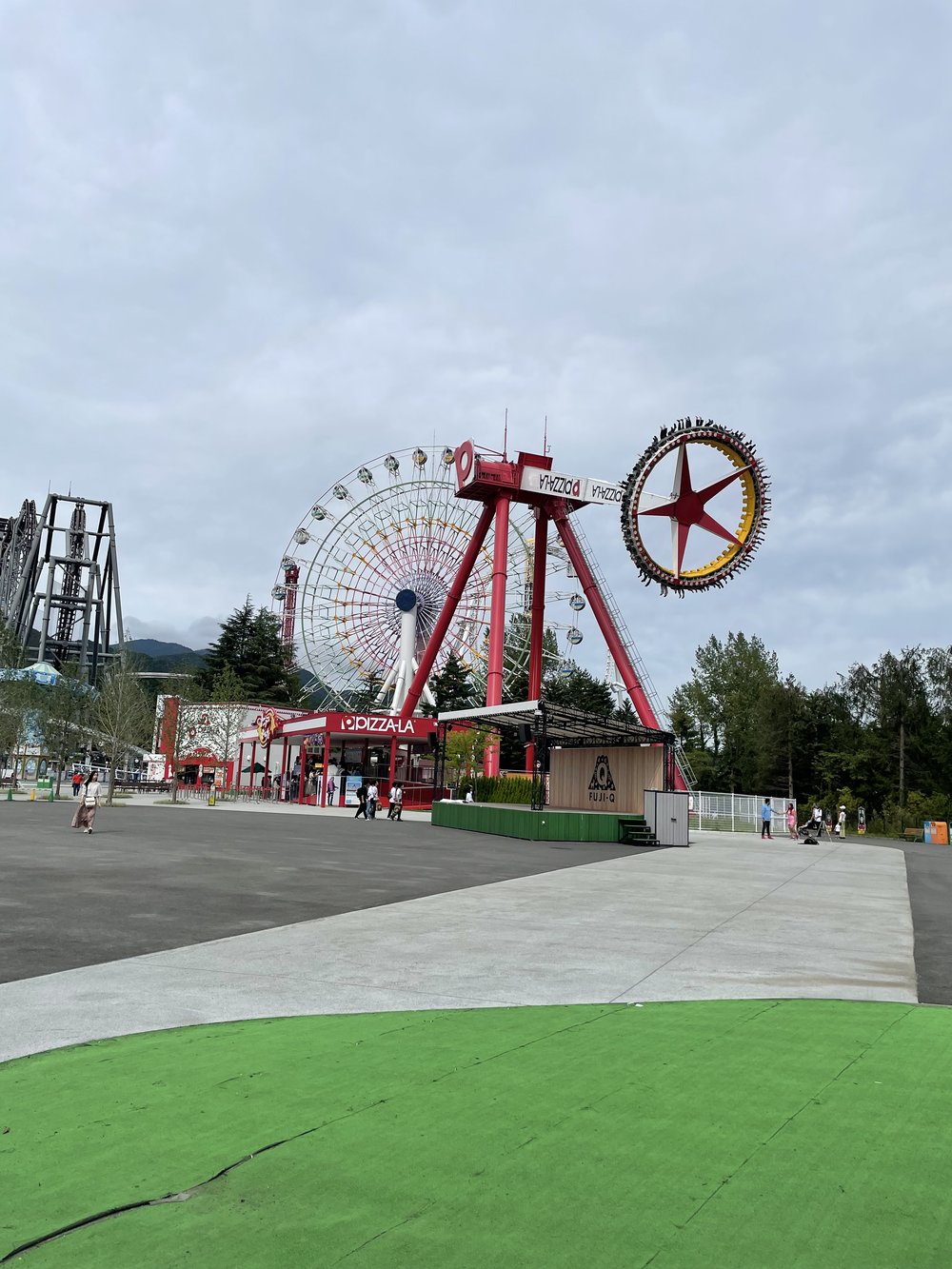 rotating rollercoaster