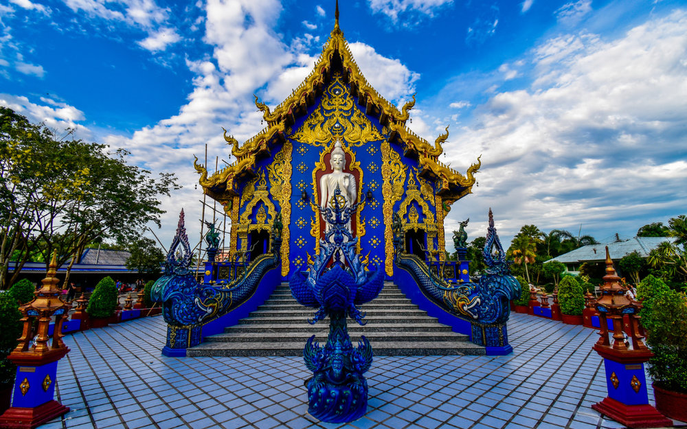 Chùa Xanh - Wat Rong Suer Ten