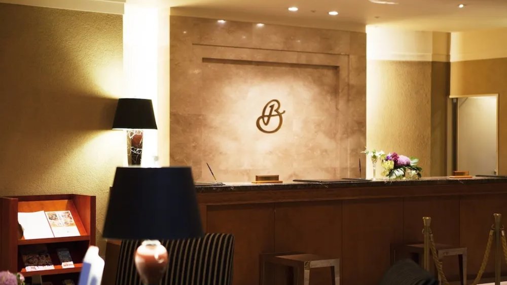 Tuckered out? Urayasu Brighton Hotel has rooms that help you sleep like royalty.  Credits: Klook