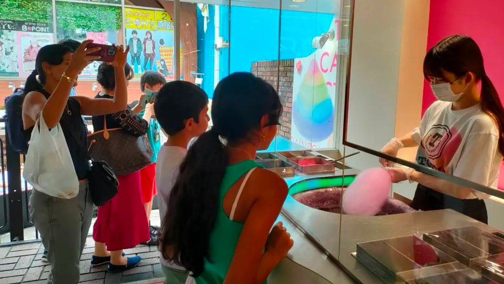 Explore the various malls and stores in Harajuku as they offer you an authentic shopping experience—from food to clothing! Credits: Klook