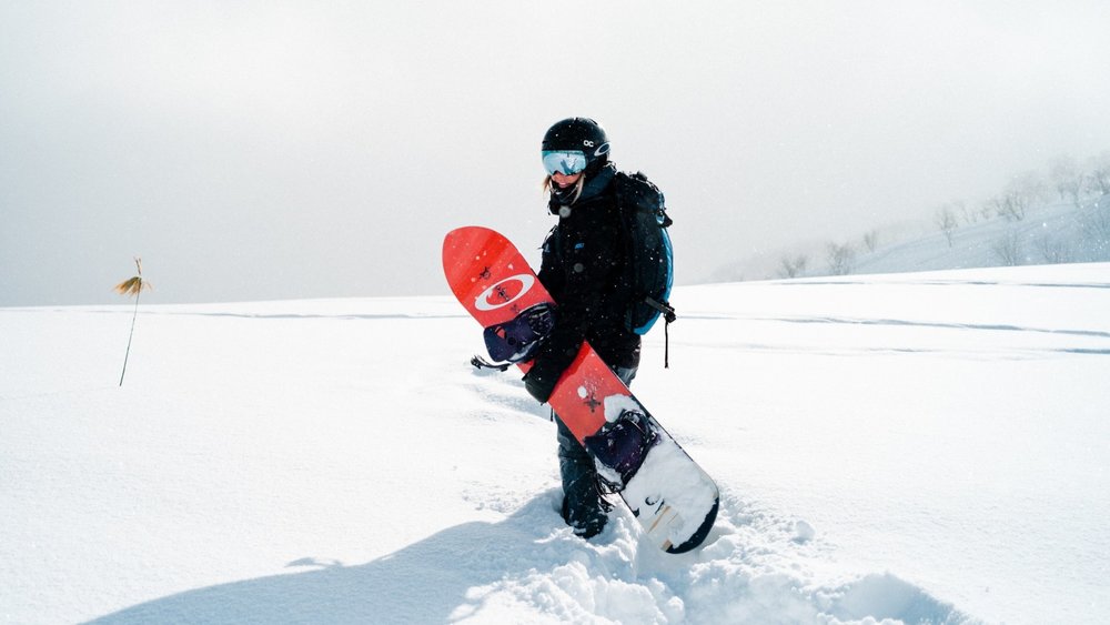 Chase snowflakes and revel in Niseko’s snowy charm! Credits: Hamish Duncan on Unsplash
