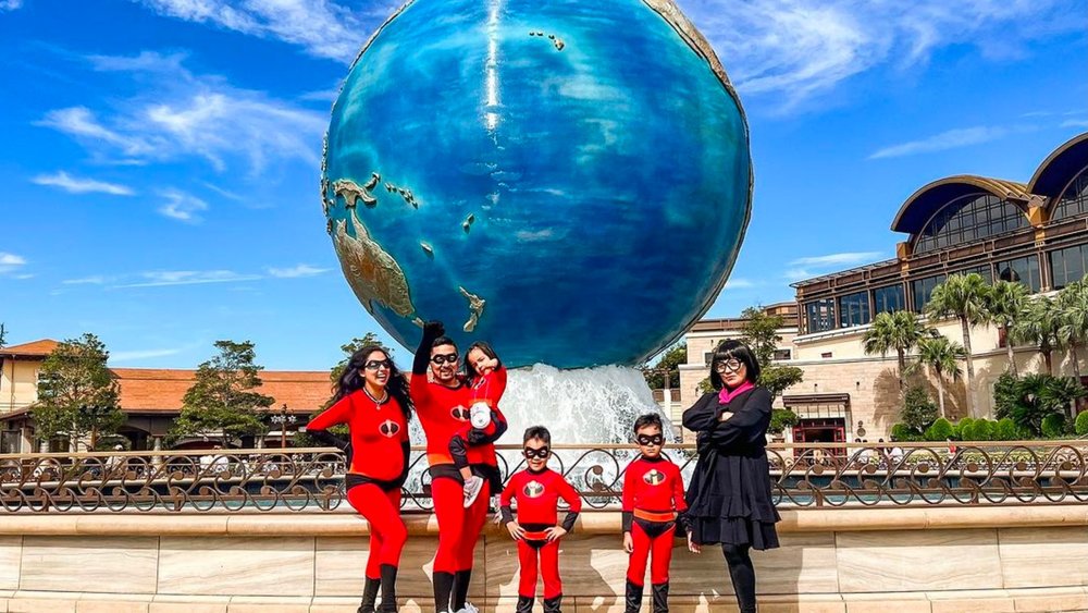Spot all the boo-tiful costumes as you trick-or-treat your way around Tokyo DisneySea!  Credits: @stdkarla on Instagram