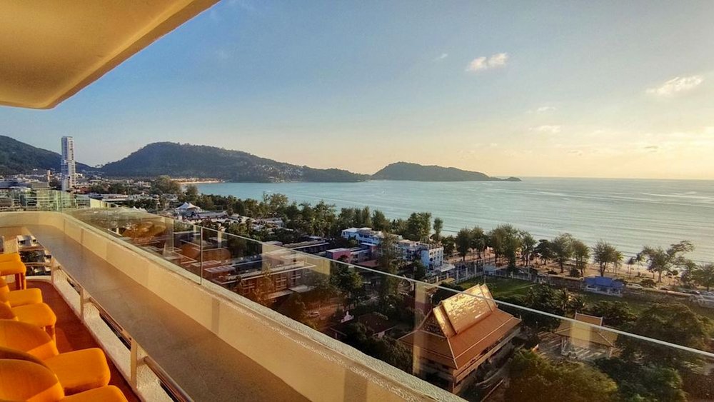 No entrance fee needed at this dreamy rooftop bar in Phuket. Credits to @andaman.sky.lounge on Instagram