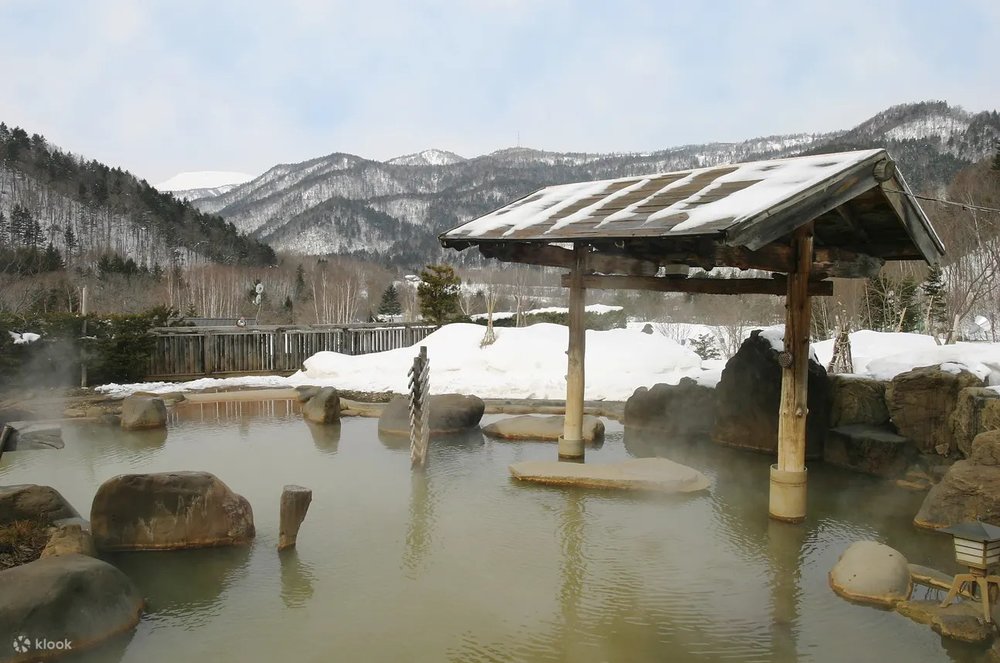 open-air baths in Hoheikyo Hot Spring