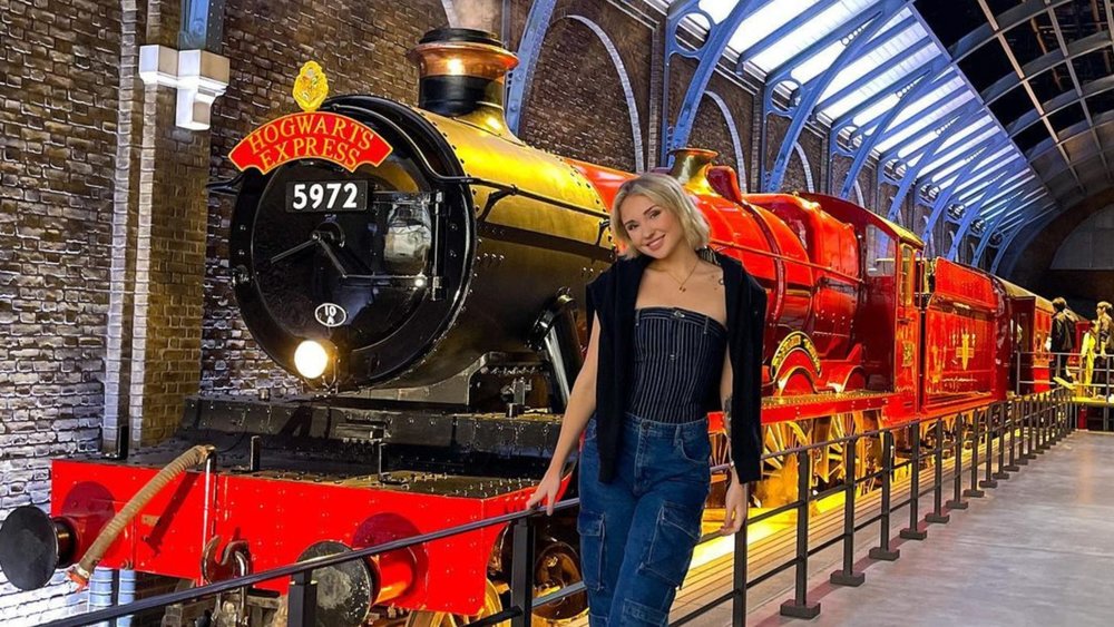 Why be a muggle when you can be a wizard? Credits to @rachevren on Instagram