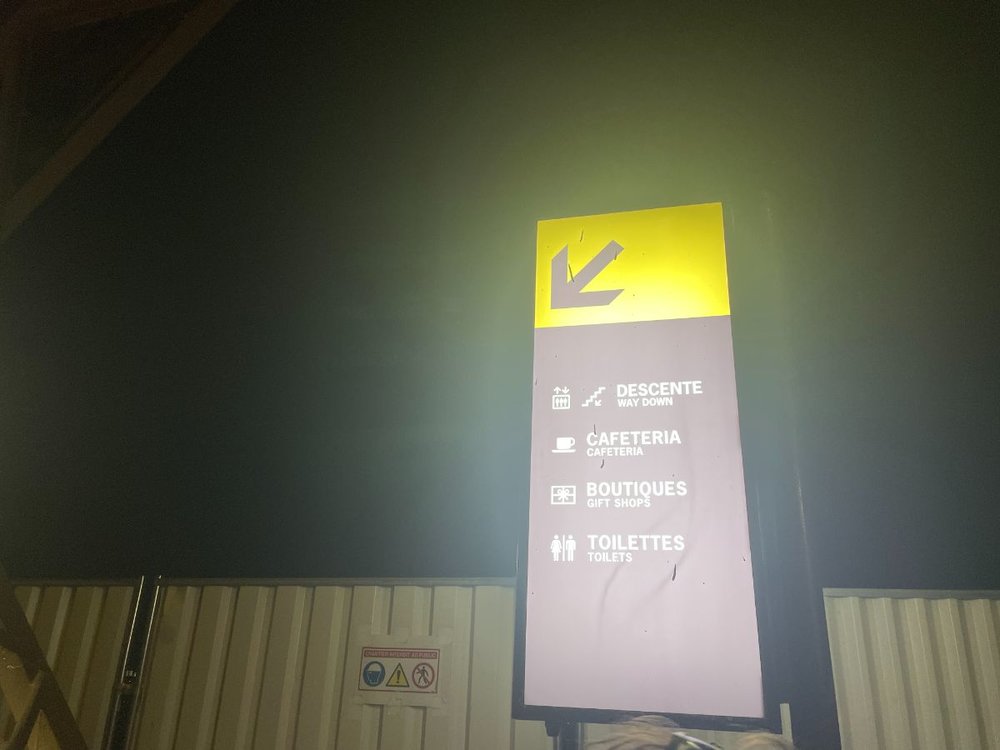 エッフェル塔ツアー　案内板