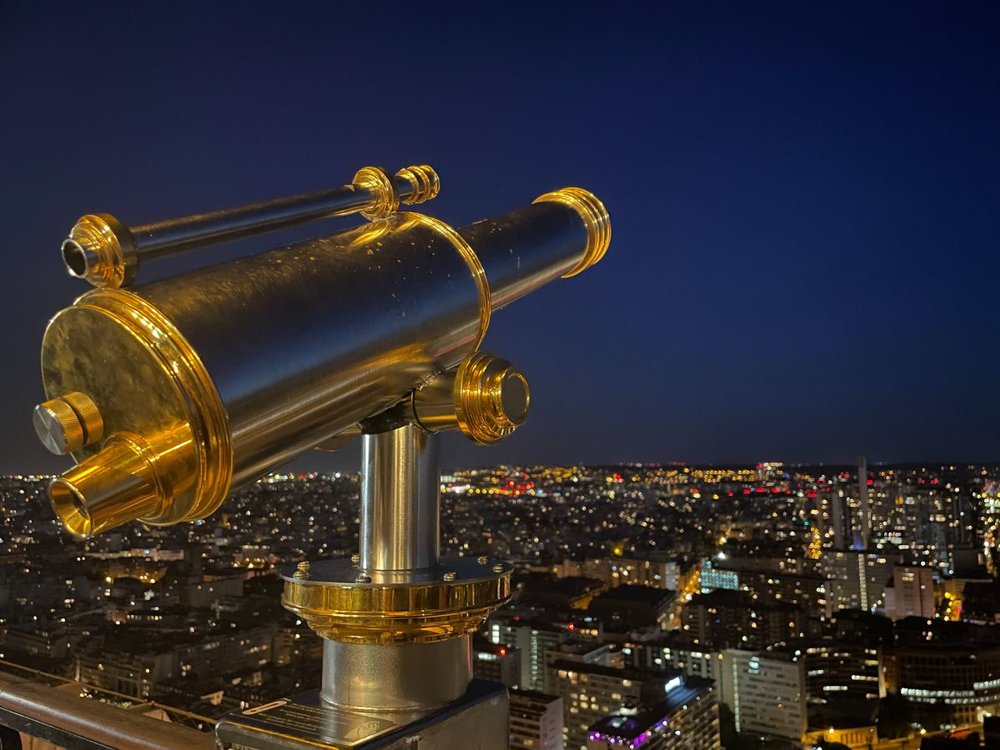 エッフェル塔ツアー　望遠鏡