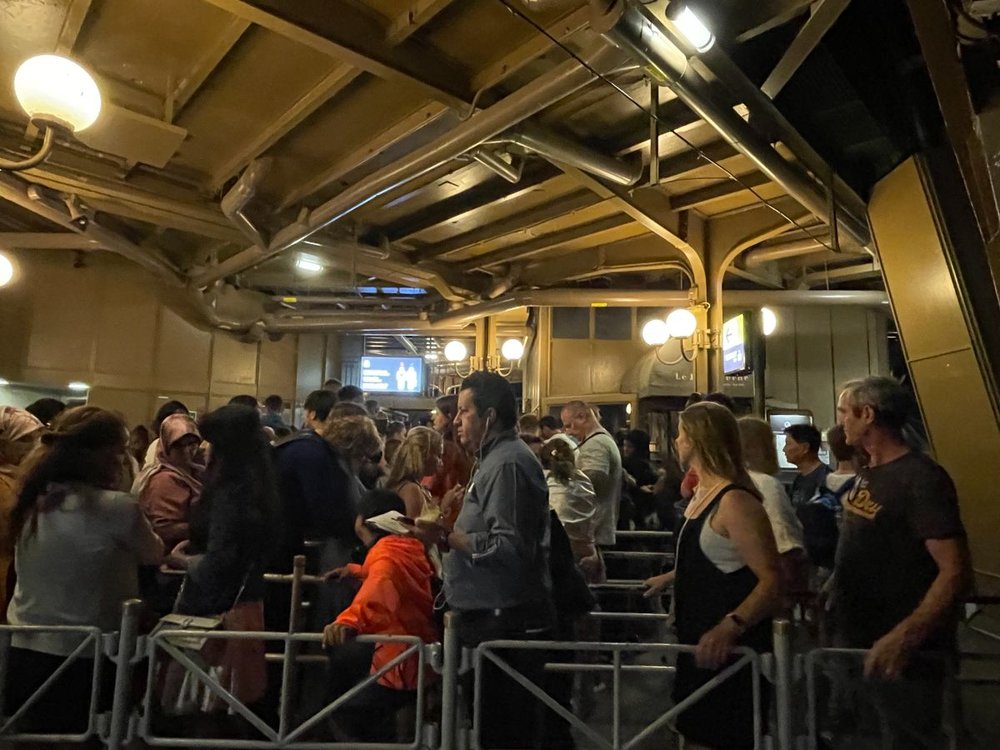 エッフェル塔ツアー　入場ゲート