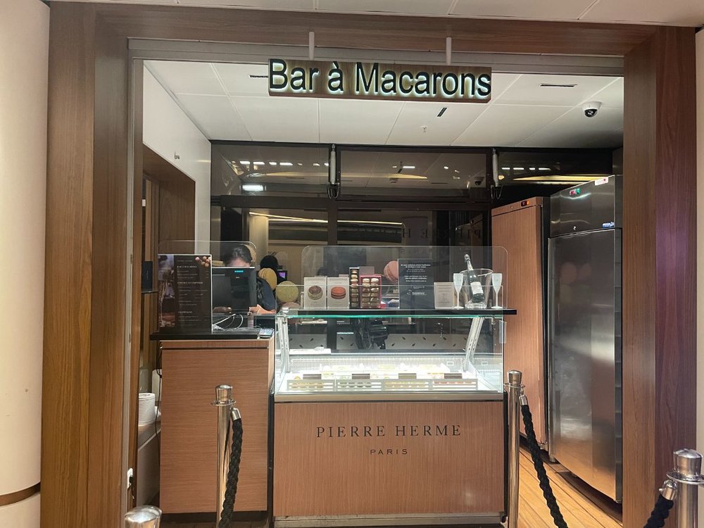 エッフェル塔ツアー　マカロン店