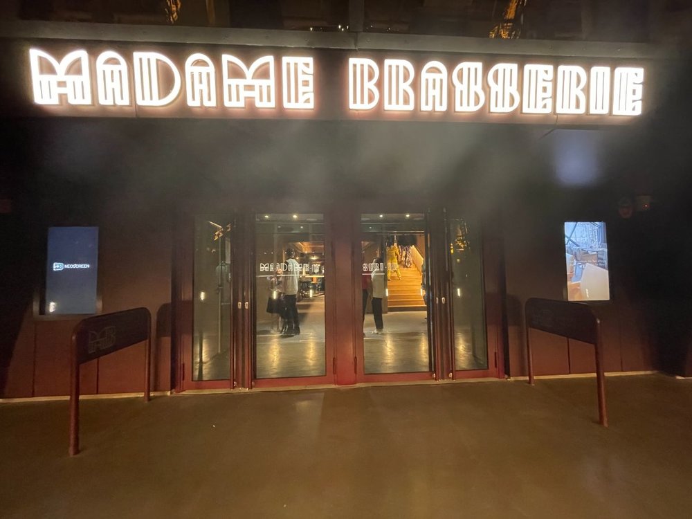 エッフェル塔ツアー　レストラン（マダム・ブラッスリー）