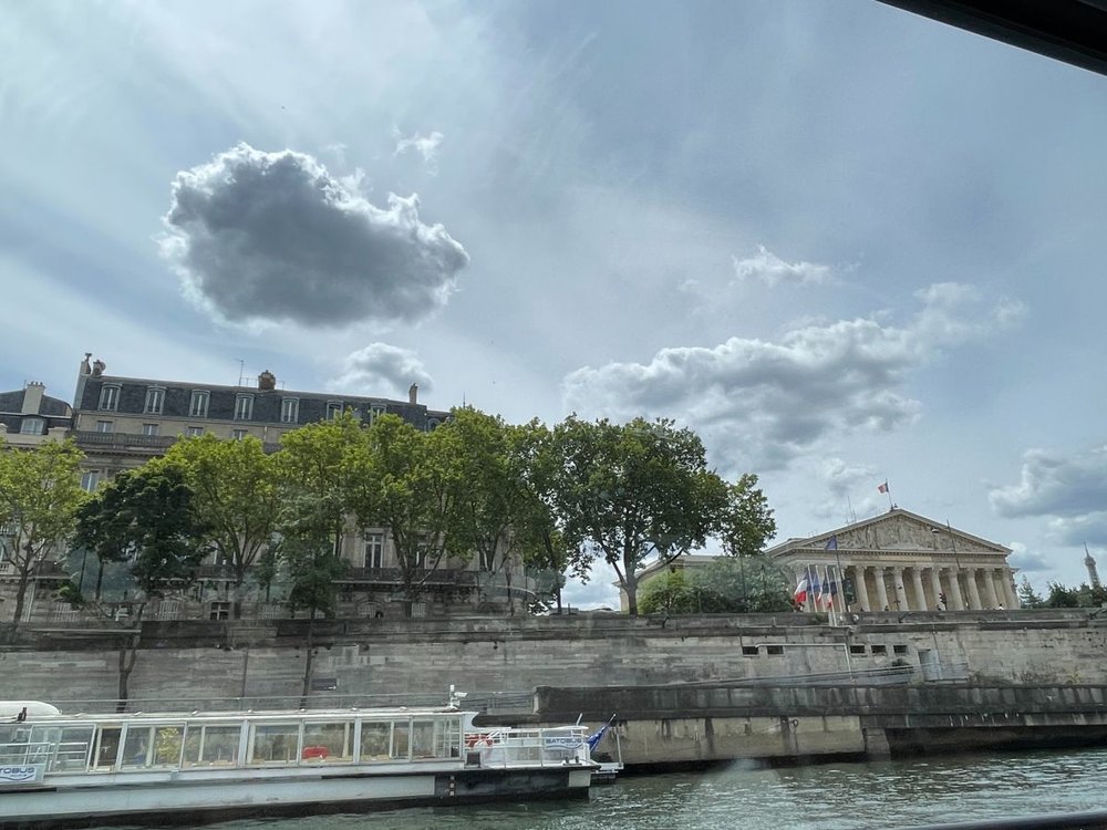 セーヌ川クルーズ ブルボン宮殿