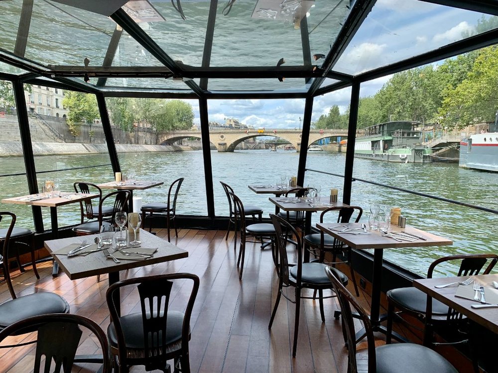 セーヌ川クルーズ 船内④