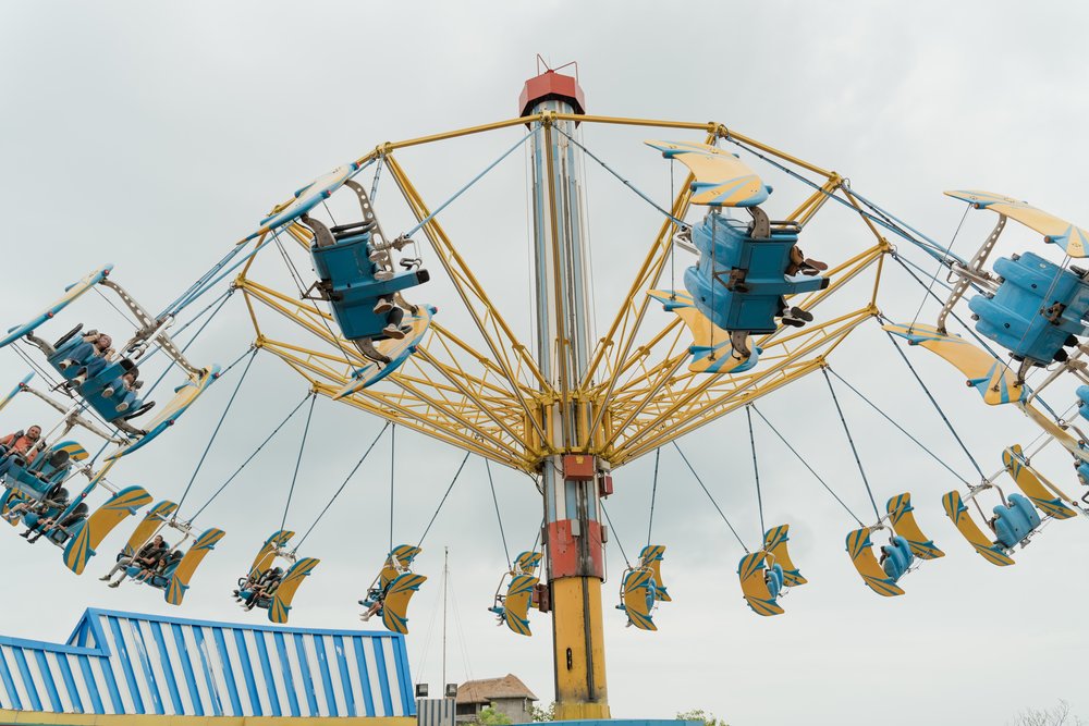 Tourist enjoying Whirly Bird 