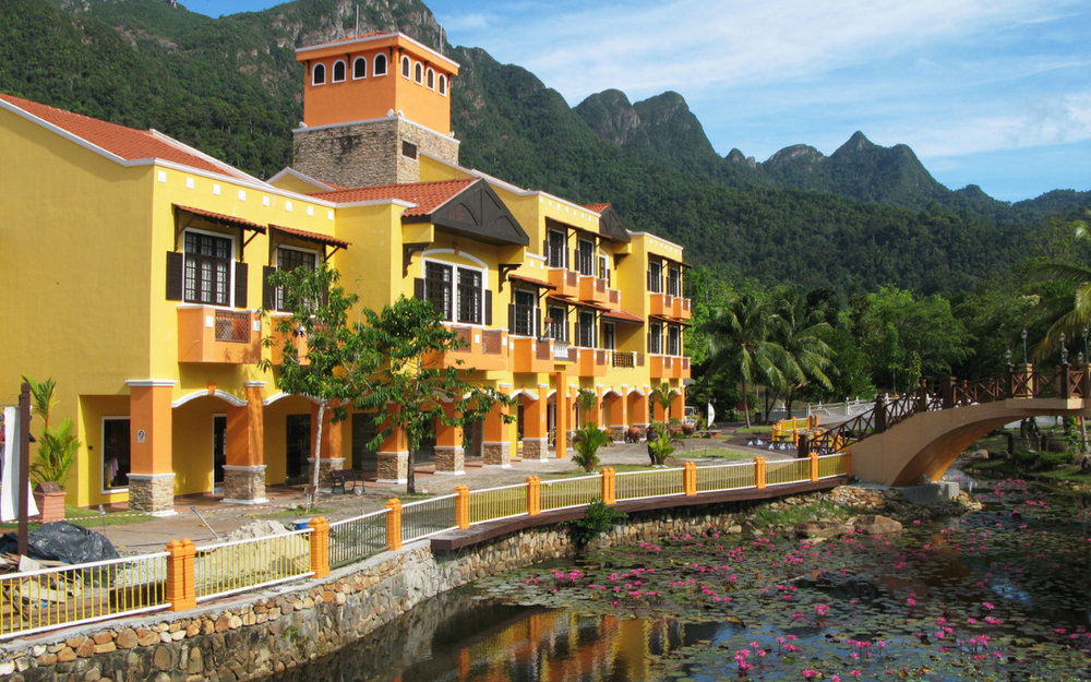 Dạo Quanh Làng Phương Đông