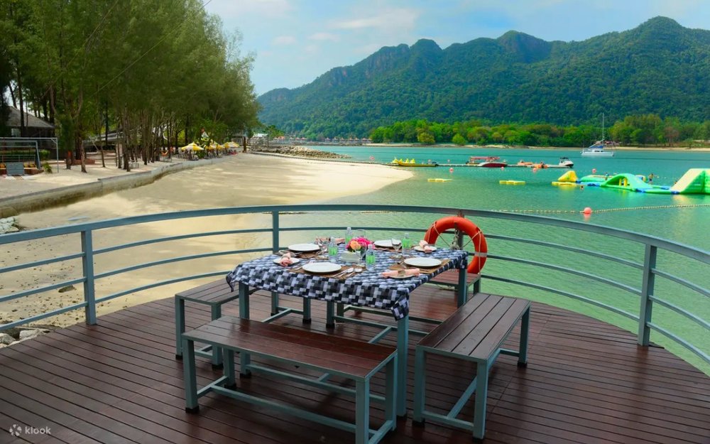 Thư Giãn Trên Hòn Đảo Paradise 101