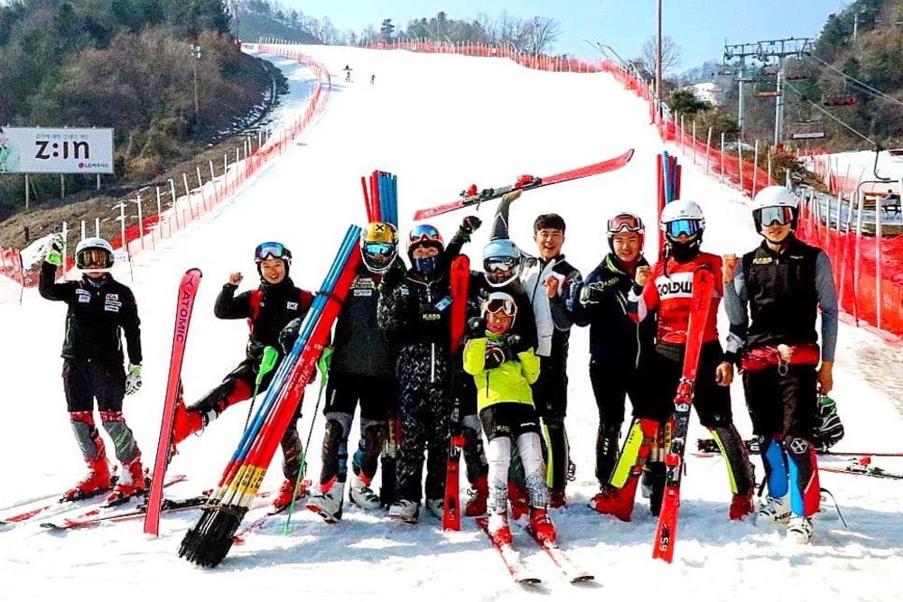 首爾滑雪, 江原道伊利希安江村滑雪度假村