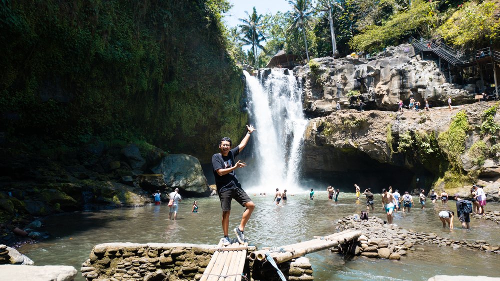 BM MY Tegenungan Waterfall Muslim Friendly