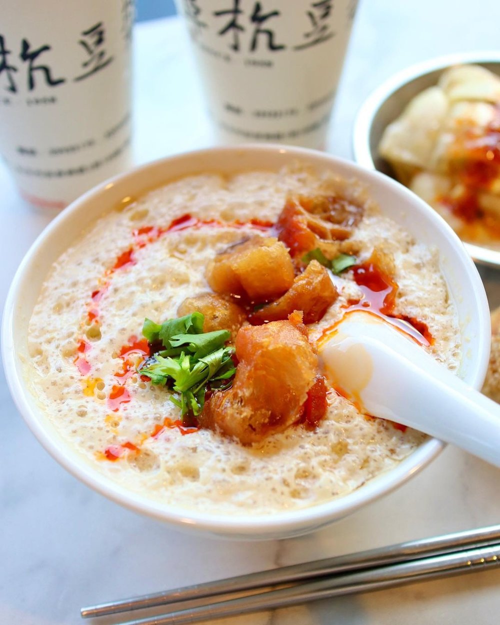 台湾料理 豆漿と油條 阜杭豆漿