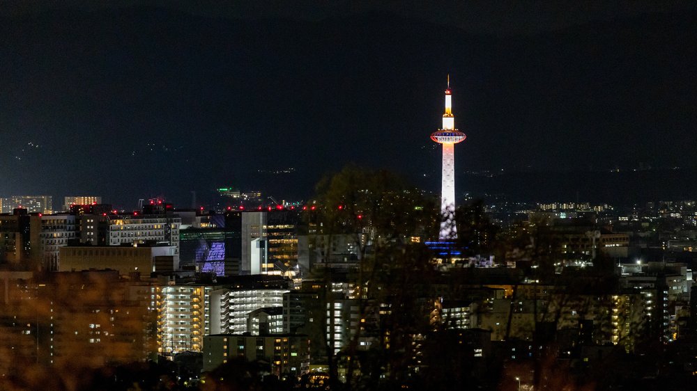 kyoto tower at night kansai