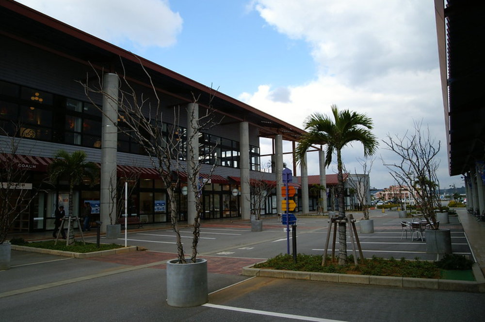 沖繩Outlet Ashibinaa購物城推薦品牌